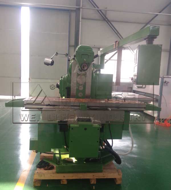 XK6132數(shù)控銑床