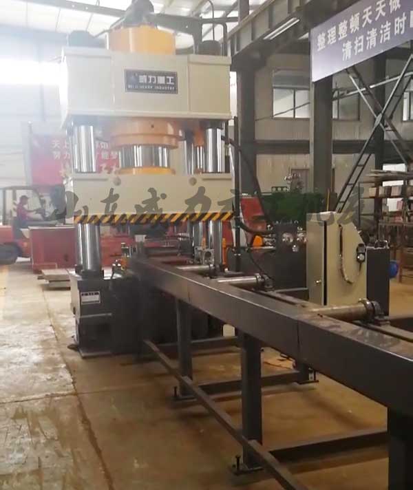 630噸錨桿托盤(pán)液壓機(jī)