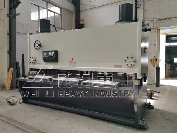 QC11Y-30X3200液壓閘式剪板機(jī)